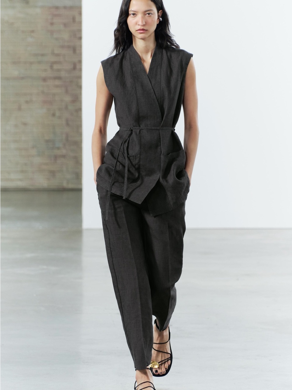 2-piece Tailored sleeveless WASHED TIED VEST and WASHED STRAIGHT LEG PANTS
